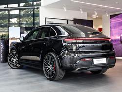 2024 Porsche Macan Turbo