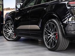 2024 Porsche Macan Turbo