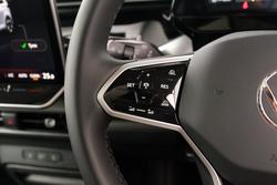 2025 Volkswagen ID. Buzz Pro BEV560