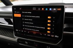 2025 Volkswagen ID. Buzz Pro BEV560