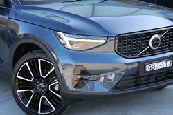 2026 Volvo XC40 Ultra B4 Dark