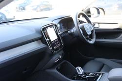 2026 Volvo XC40 Ultra B4 Dark