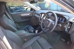 2026 Volvo XC40 Ultra B4 Dark
