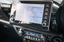 2024 Toyota HILUX SR5