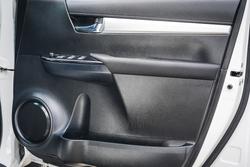 2024 Toyota HILUX SR5