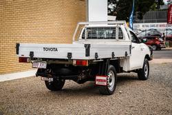 2017 Toyota HILUX SR