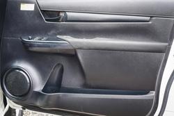 2017 Toyota HILUX SR