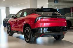 2025 Alfa Romeo Junior Ibrida