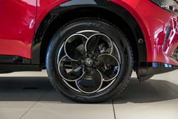 2025 Alfa Romeo Junior Ibrida