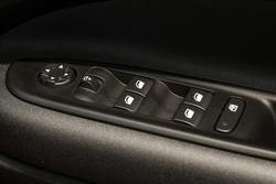 2025 Alfa Romeo Junior Ibrida