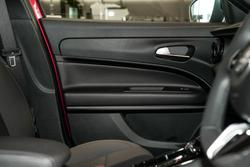 2025 Alfa Romeo Junior Ibrida