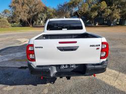 2024 Toyota Hilux 4x4 Hilux 4x4 GR-S 2.8L T Diesel Automatic Double Cab 2L46540 001 Frosted White