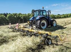 NEW HOLLAND 880T PROTED