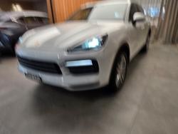 2019 PORSCHE CAYENNE