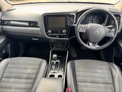 2021 MITSUBISHI Outlander LS