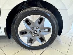 2022 Hyundai
STARIA Elite