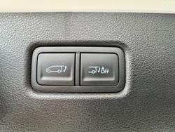 2022 Hyundai
STARIA Elite