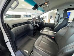 2022 Hyundai
STARIA Elite