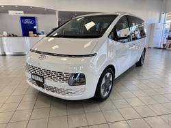 2022 Hyundai
STARIA Elite