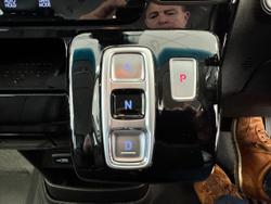 2022 Hyundai
STARIA Elite
