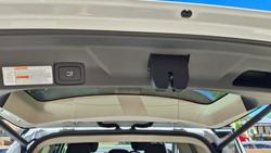 2025 LDV D90 Executive SV9A MY25 NATURAL WHITE