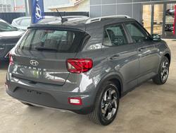 2025 HYUNDAI
                VENUE QX.V5 ACTIVE