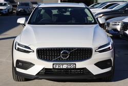 2024 Volvo
V60 Cross Country Ultra B5 Bright
