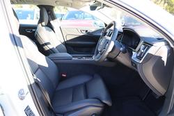 2024 Volvo
V60 Cross Country Ultra B5 Bright