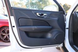 2024 Volvo
V60 Cross Country Ultra B5 Bright