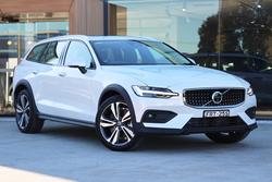 2024 Volvo
V60 Cross Country Ultra B5 Bright