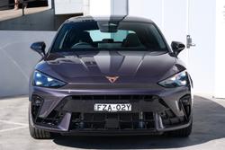 2025 CUPRA Leon VZx