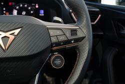 2025 CUPRA Leon VZx