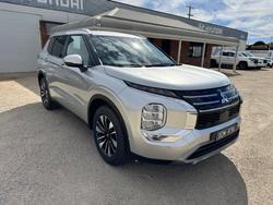 2025 MITSUBISHI Outlander LS