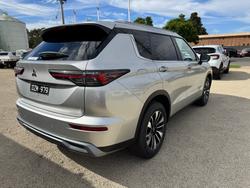 2025 MITSUBISHI Outlander LS