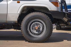 2016 Toyota
Landcruiser Workmate Troopcarrier
