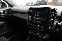 2018 Volvo XC40 T5 R-Design