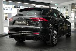 2025 Maserati
Grecale