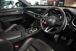 2021 Alfa Romeo Stelvio Quadrifoglio