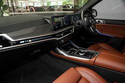 2024 BMW X7 M60i