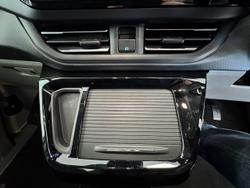 2025 Ford
Tourneo Titanium X