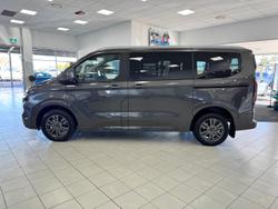 2025 Ford
Tourneo Titanium X