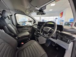 2025 Ford
Tourneo Titanium X
