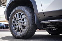 2025 Toyota PRADO GXL