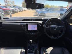 2022 Toyota Hilux Rugged X Silver