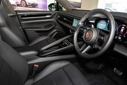 2025 Porsche Macan 4S