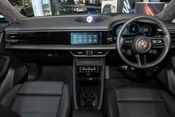 2025 Porsche Macan 4S