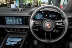 2025 Porsche Macan 4S