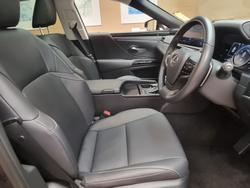 2024 Lexus
ES250 Luxury 2.5L Petrol Automatic Sedan
