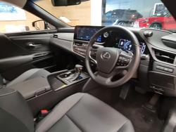 2024 Lexus
ES250 Luxury 2.5L Petrol Automatic Sedan