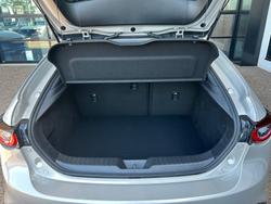 2025 Mazda
3 G20 Evolve